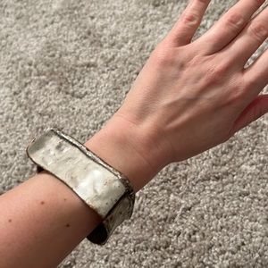 Gorgeous chunky square bracelet
